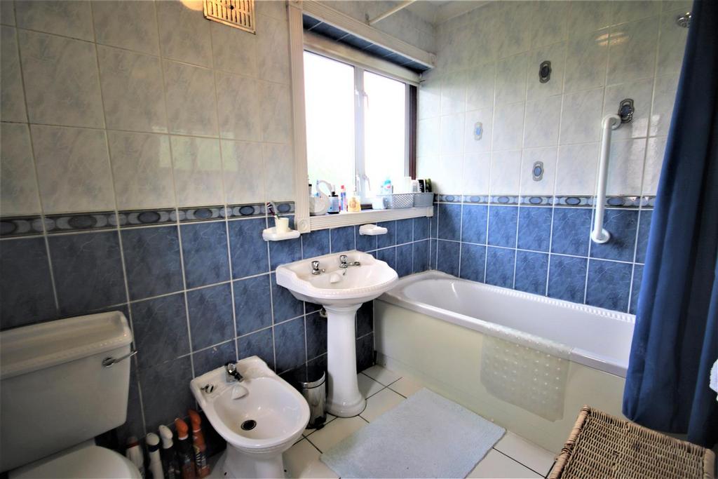 Large bathroom: