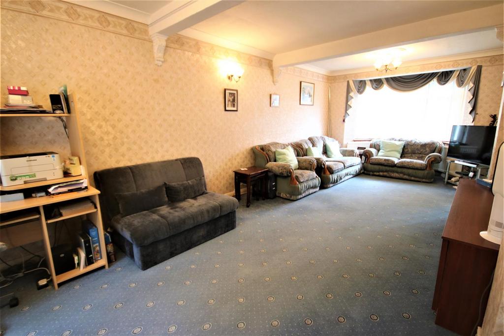 Through lounge: pic. 2