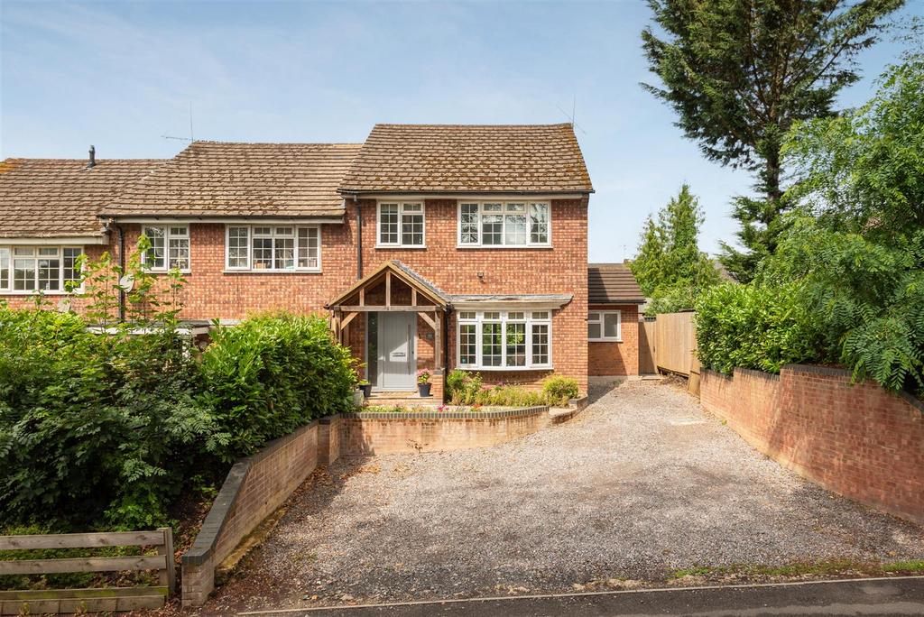 Sunninghill Road, Sunninghill 3 bed end of terrace house for sale £