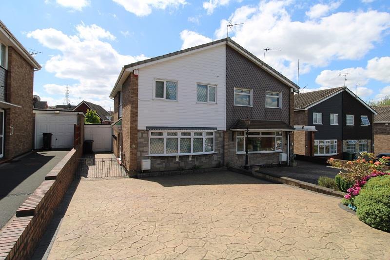 Kestrel Road, Dudley 3 bed semidetached house £210,000