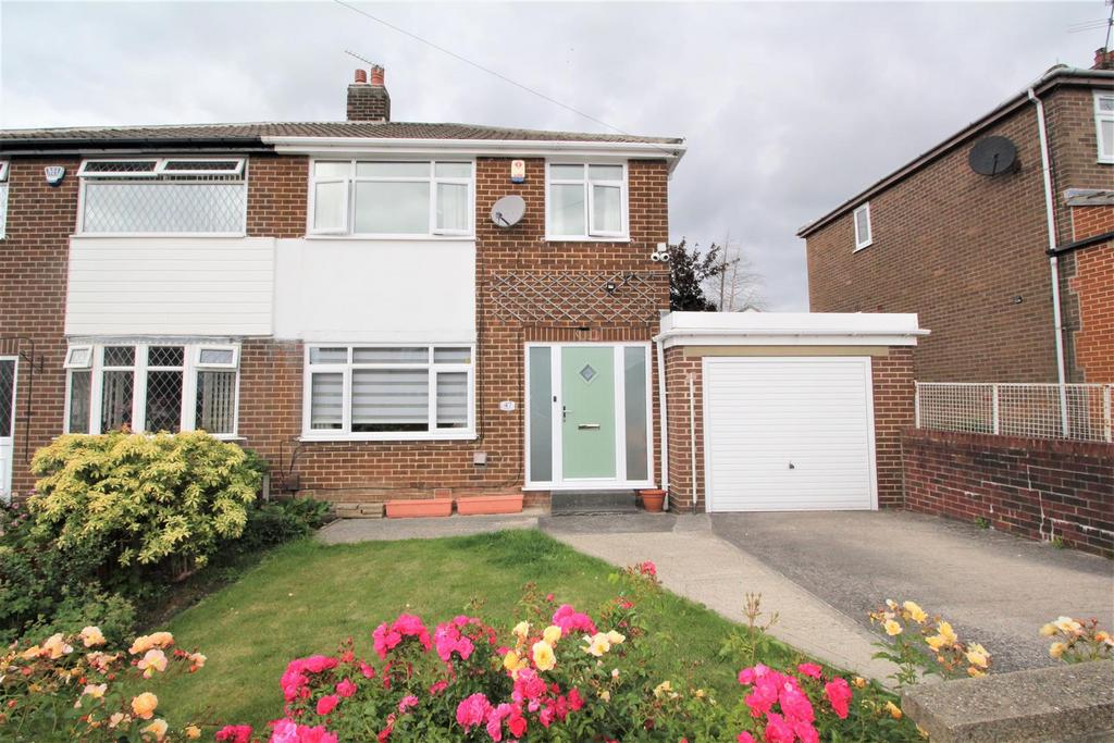 Wyke Crescent, Bradford BD12 3 bed house for sale £220,000