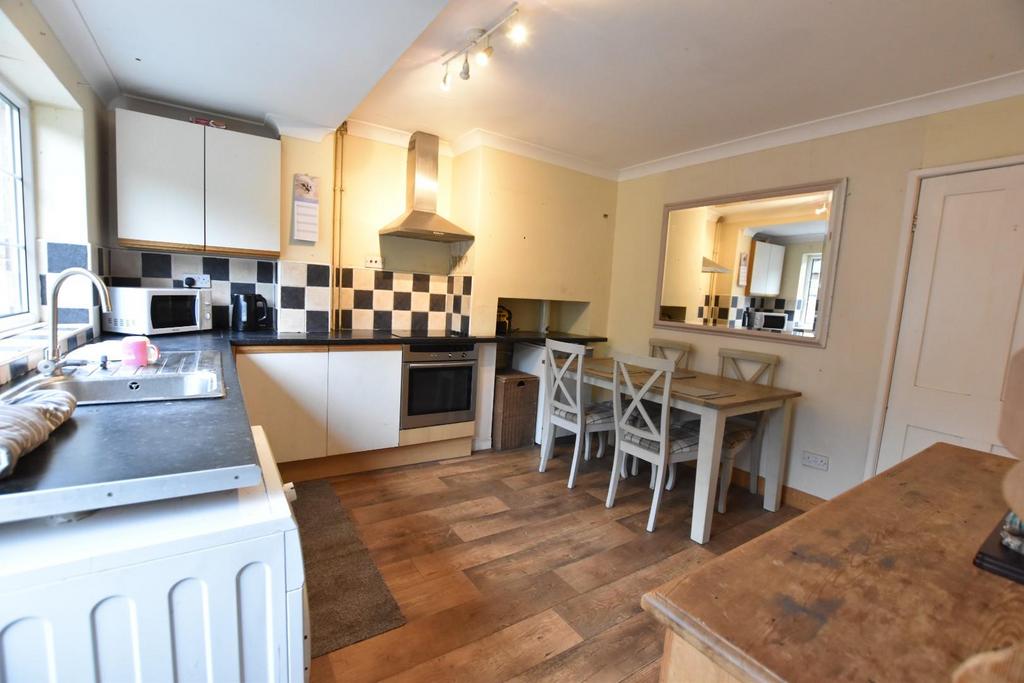 Kitchen (B)