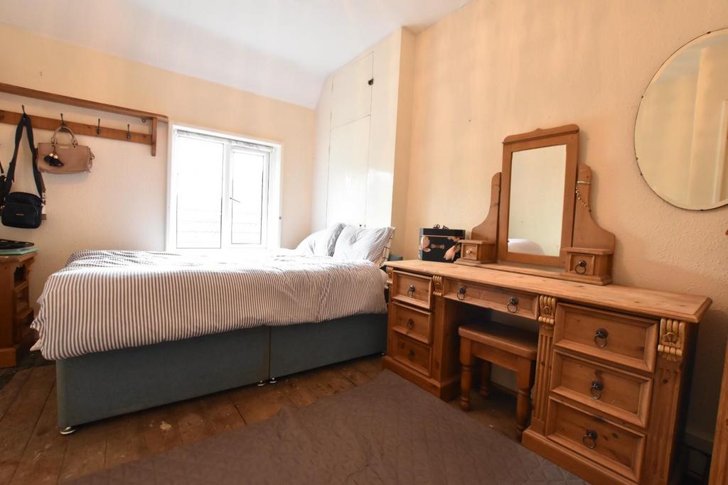 Bedroom 1 (B)