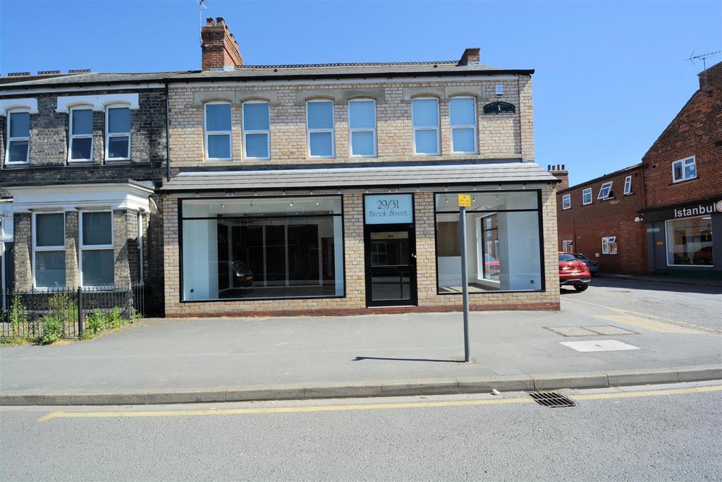 Brook Street, Selby Shop £1,417 pcm (£327 pw)