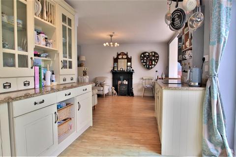 4 bedroom semi-detached house for sale, Carrant Road, Tewkesbury