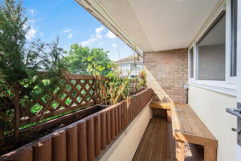 2 bedroom apartment for sale - Chetwode Road, Tadworth