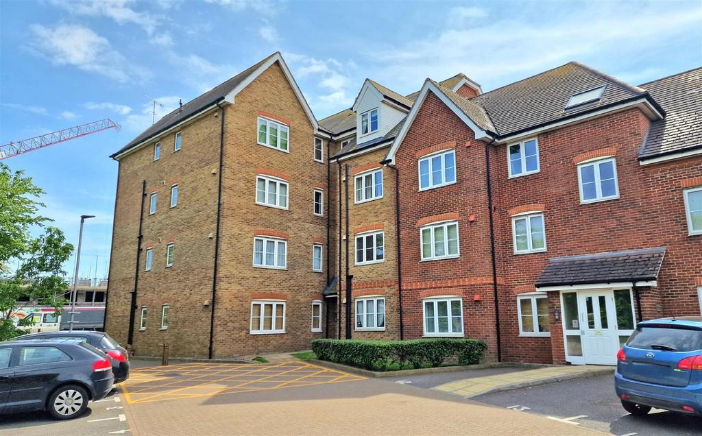 Wherry Close, Margate, CT9 2 bed flat £950 pcm (£219 pw)