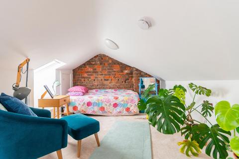 Flat B, 56 Langton Park, Bristol, BS3 1EQ