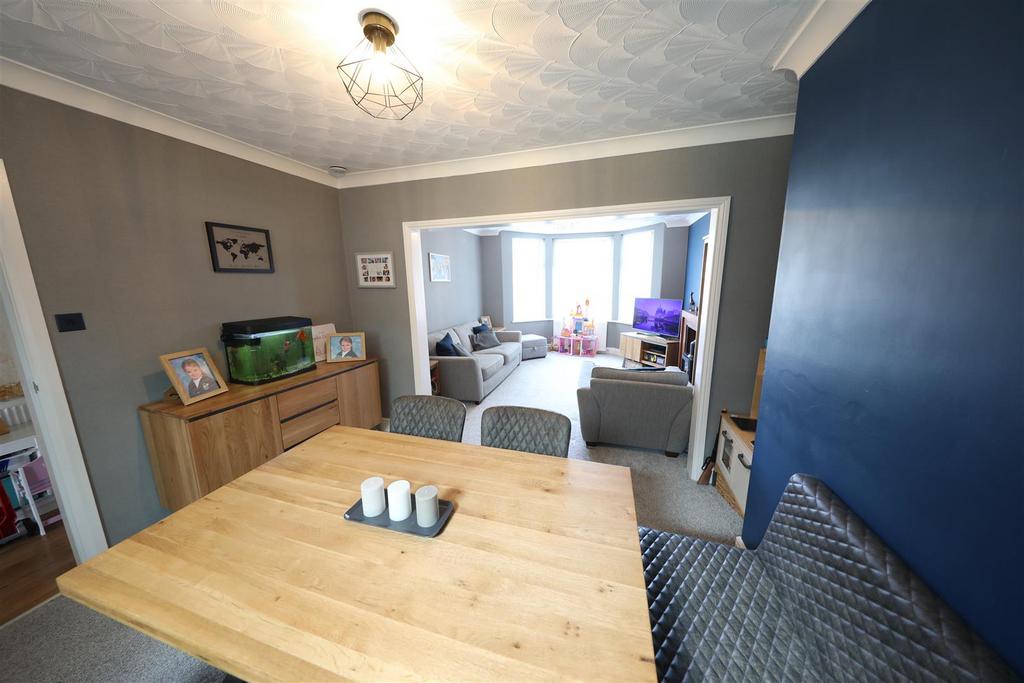 Fairfax Avenue, Hull 3 bed end of terrace house for sale £165,000