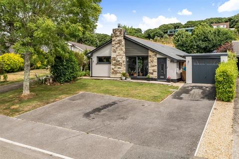 16 Meneth, Gweek, Helston, TR12 6UW