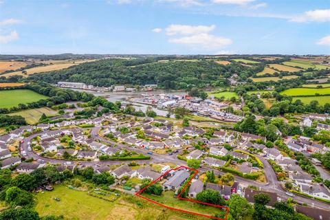 16 Meneth, Gweek, Helston, TR12 6UW