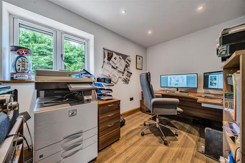 16 Meneth, Gweek, Helston, TR12 6UW