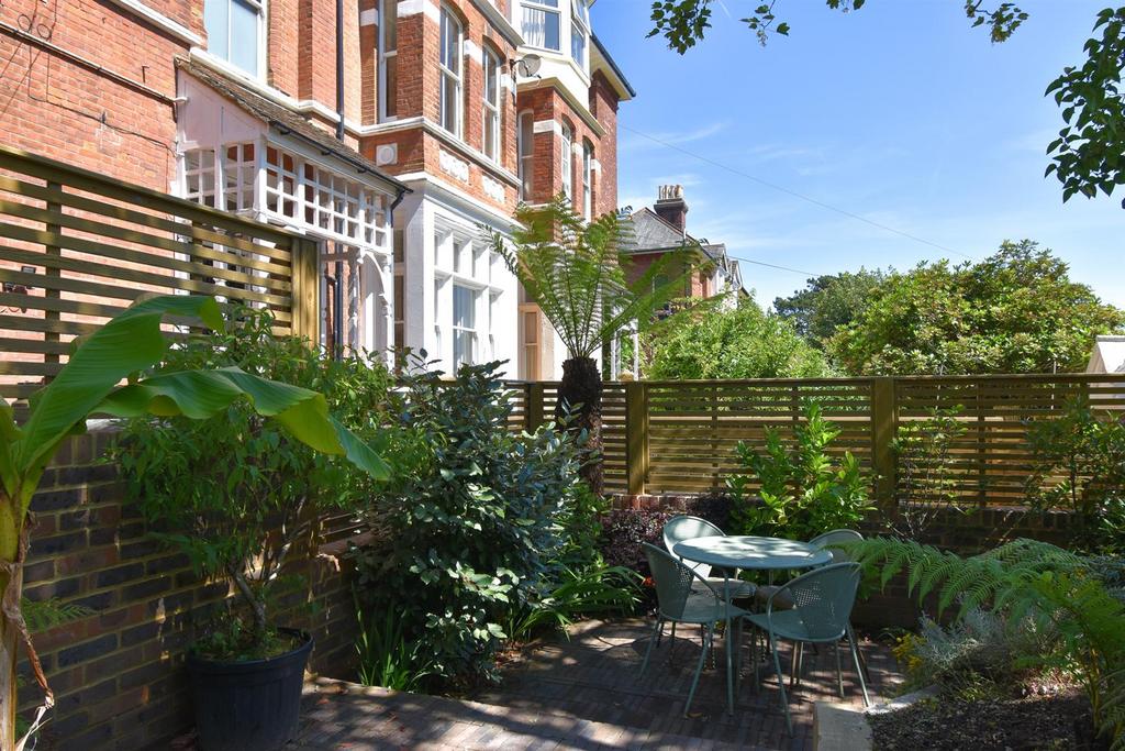 Dane Road, St. LeonardsOnSea 2 bed flat for sale £450,000
