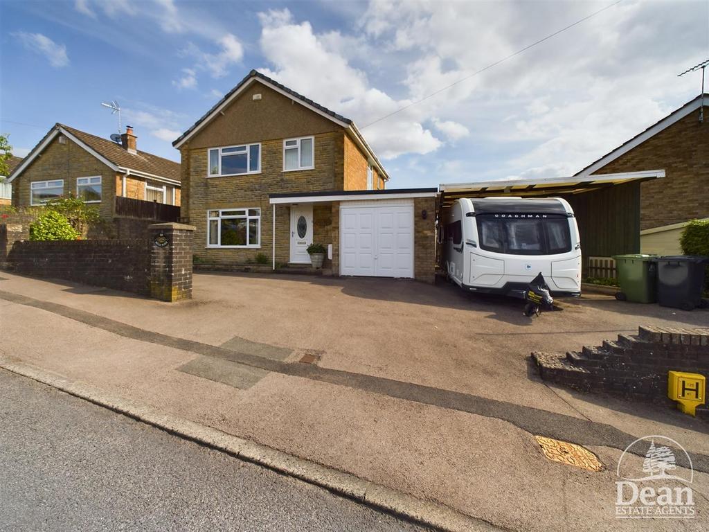 Bells Place, Coleford 3 bed detached house for sale £270,000