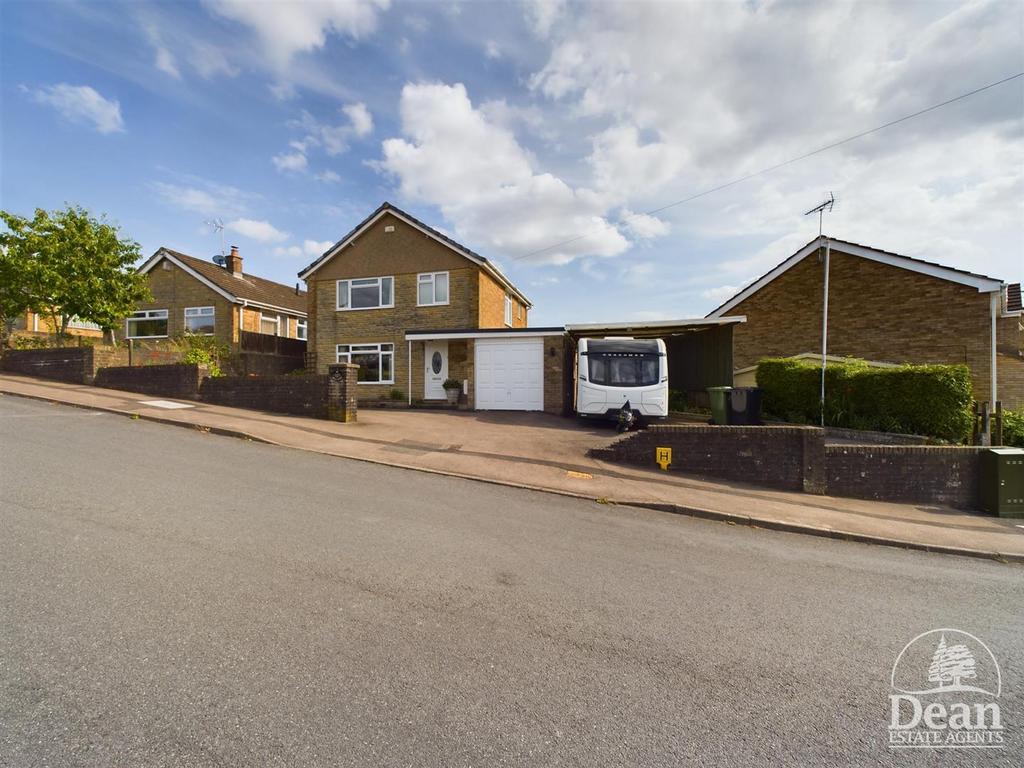 Bells Place, Coleford 3 bed detached house for sale £270,000
