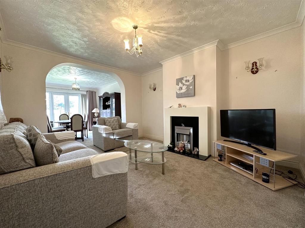 Sitting Room Into Dining Room 682