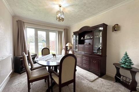 16 Gladstone Road, Newark, NG24 4HZ