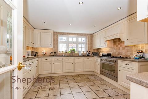 Hive Cottage, 1 Belchers Lane, Nazeing, Waltham Abbey, EN9 2SA