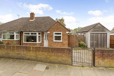 2 bedroom semi-detached bungalow for sale - Hatherley Road, Cheltenham