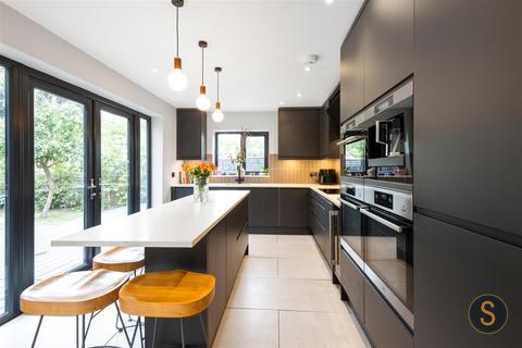 Fosse House Brownlow Road, Berkhamsted, HP4 1HB