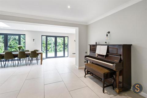 Fosse House Brownlow Road, Berkhamsted, HP4 1HB