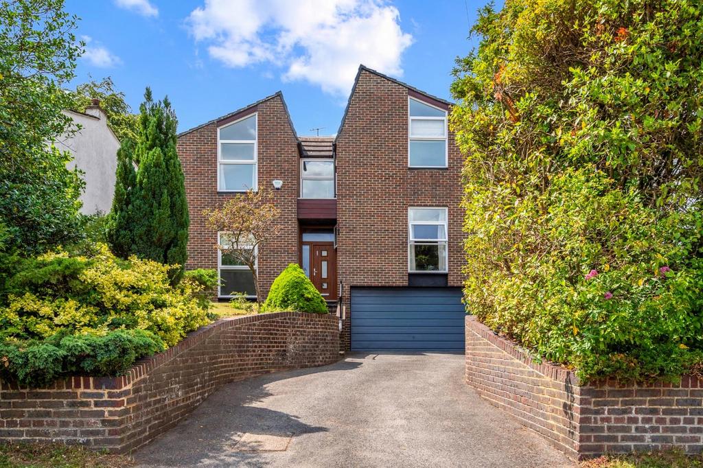 Chipstead Way, Banstead 4 bed detached house for sale £850,000