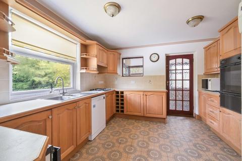 240 Chipstead Way, Woodmansterne, Banstead, SM7 3LQ