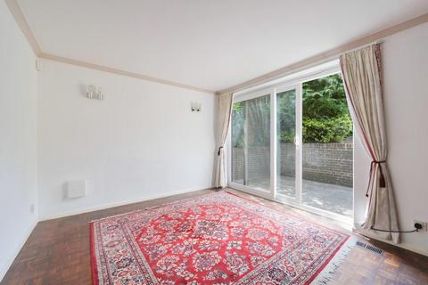 240 Chipstead Way, Woodmansterne, Banstead, SM7 3LQ