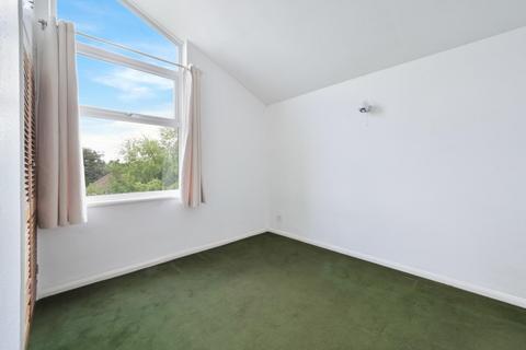 240 Chipstead Way, Woodmansterne, Banstead, SM7 3LQ