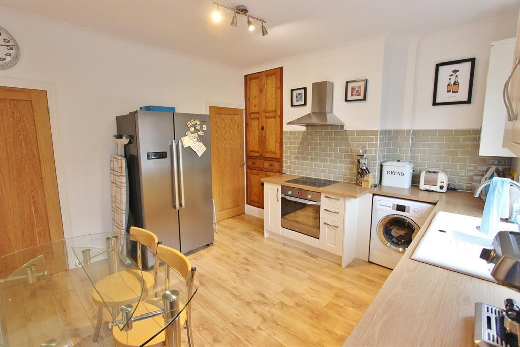Hunter Hill Road, Sheffield, S11 8UE 3 bed terraced house £1,025 pcm