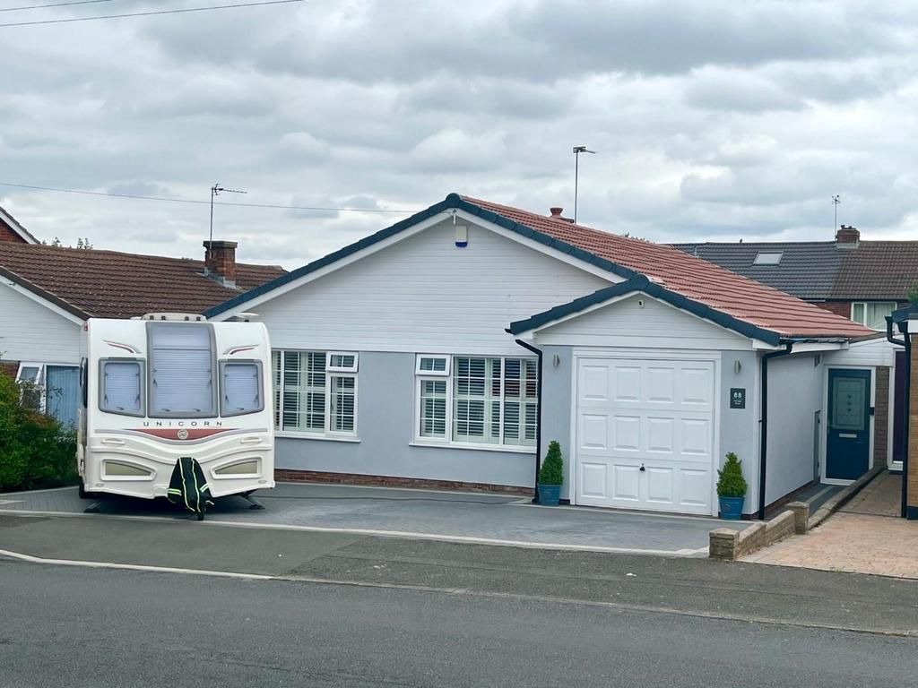 Aldridge Road, Streetly, Sutton Coldfield 2 bed detached bungalow for