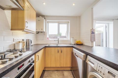 3 bedroom semi-detached house for sale, Thames Drive