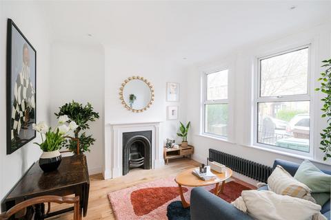 262 Brettenham Road, London, E17 5AY