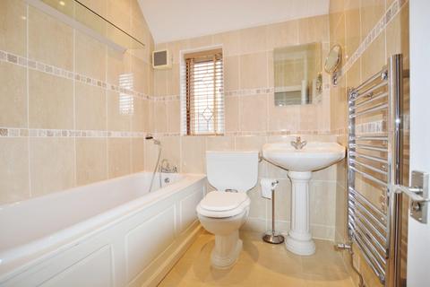 14 Botha Road, London, E13 8PQ