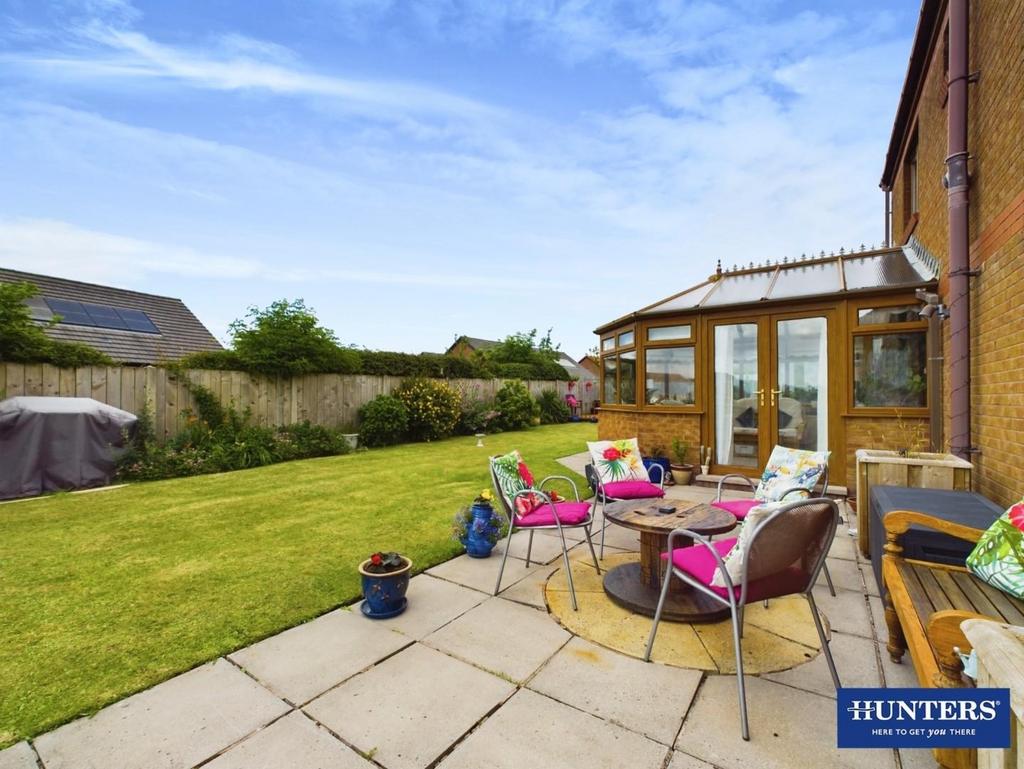 The Hawthorns, Gretna, DG16 5QA 4 bed detached house £300,000