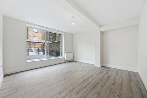 1 bedroom flat for sale, Rosemont Road, London NW3