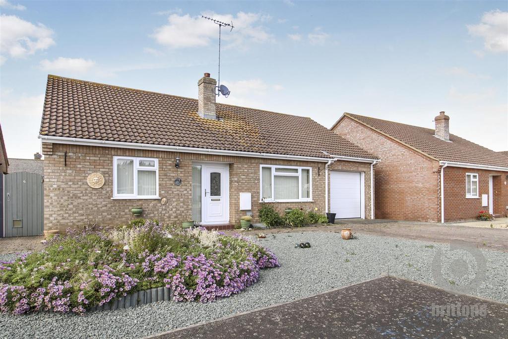 Blossom End, 3 bed detached bungalow for sale £370,000