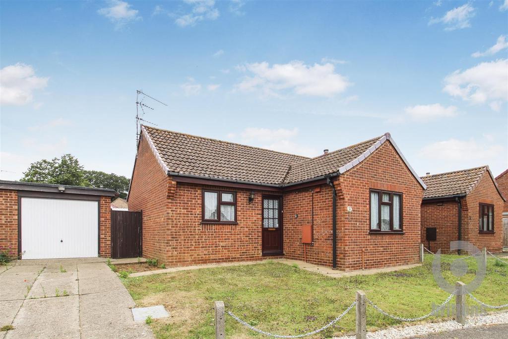 Gidney Drive, Heacham 2 bed semidetached bungalow for sale £250,000