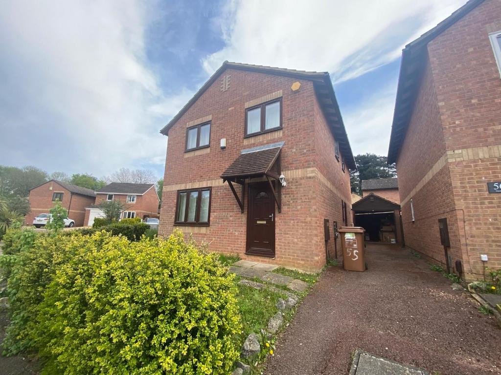 Pine Ridge, Southfields, Northampton NN3 4 bed detached house for sale