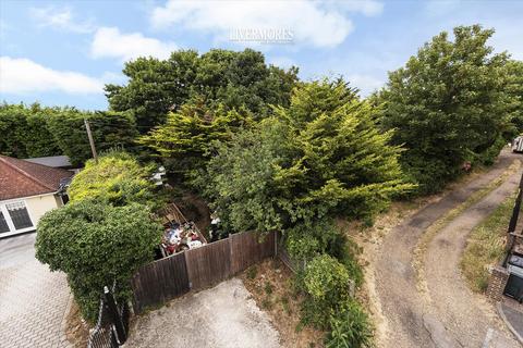 18 Chichester Road, Greenhithe, DA9 9JT