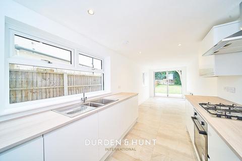 22 Salisbury Road, Romford, RM2 5TP
