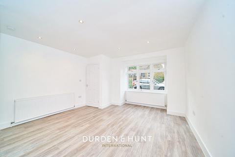 22 Salisbury Road, Romford, RM2 5TP