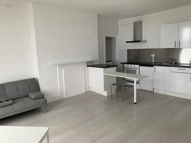 Flat 16 - 6.jpeg