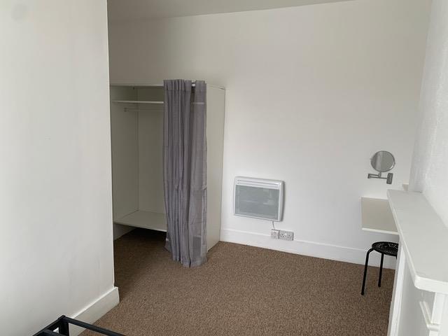 Flat 16 - 11.jpeg