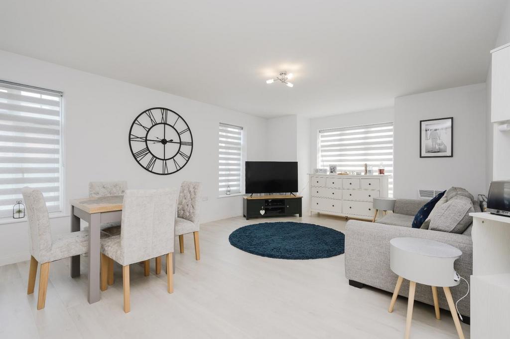 5 Ellis Court-2.jpg