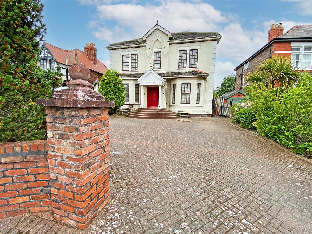 Blundellsands Road West, Blundellsands 7 bed detached house for sale