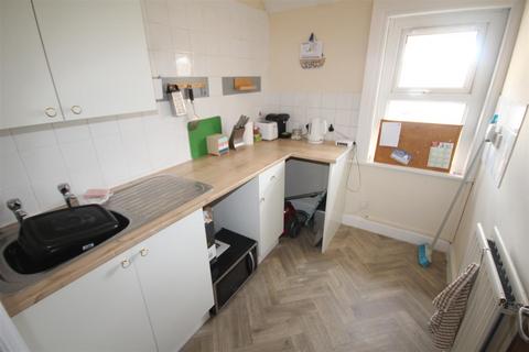 1 bedroom flat for sale, Grove Road, Colwyn Bay