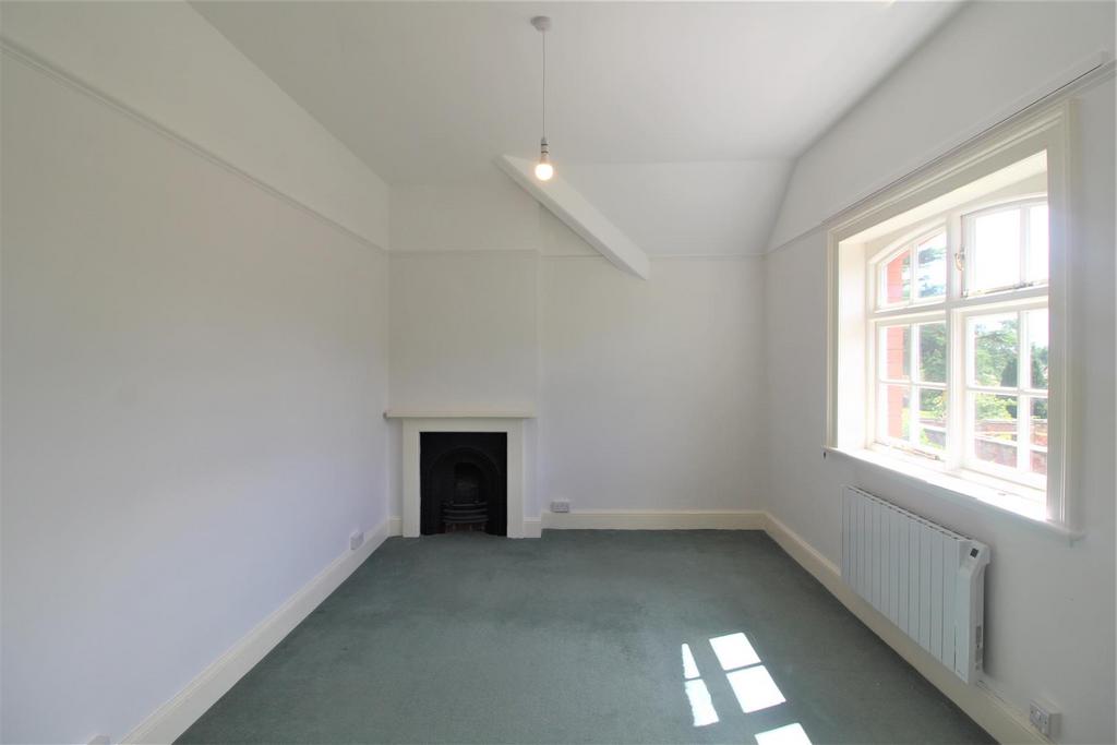 Bedroom 2.JPG