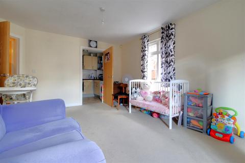 2 bedroom flat for sale, The Strand, London Road, Gloucester