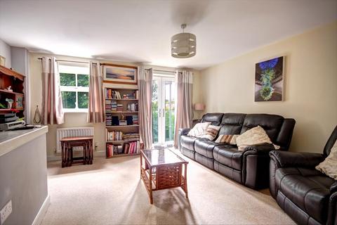 3 bedroom semi-detached house for sale, Robins Meadow, Evesham